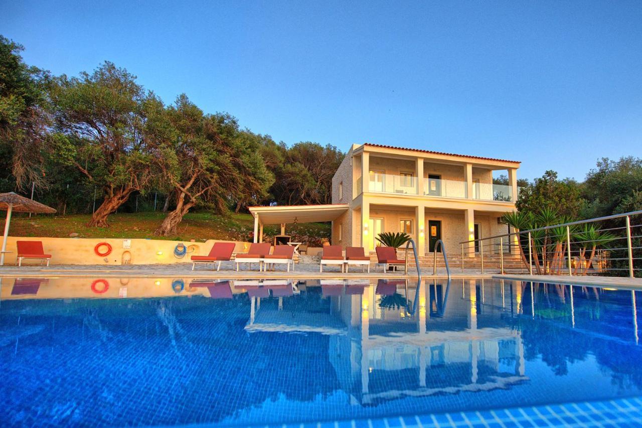 Beachfront Villa Seasun By Posarellivillas Agios Spyridon  Exterior foto